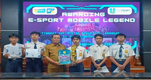 Menyeimbangkan Pendidikan dan E-Sport: Bagaimana Para Pro Player Mengelola Waktu Belajar dan Latihan?